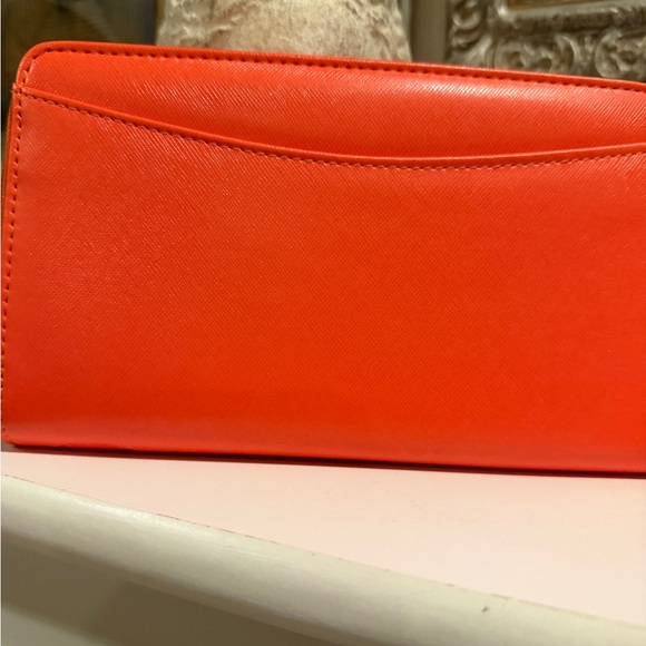 Filofax Saffiano Compact Zip Organiser - Picture 6 of 9